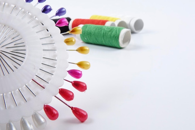 Set broderie cu ață colorată